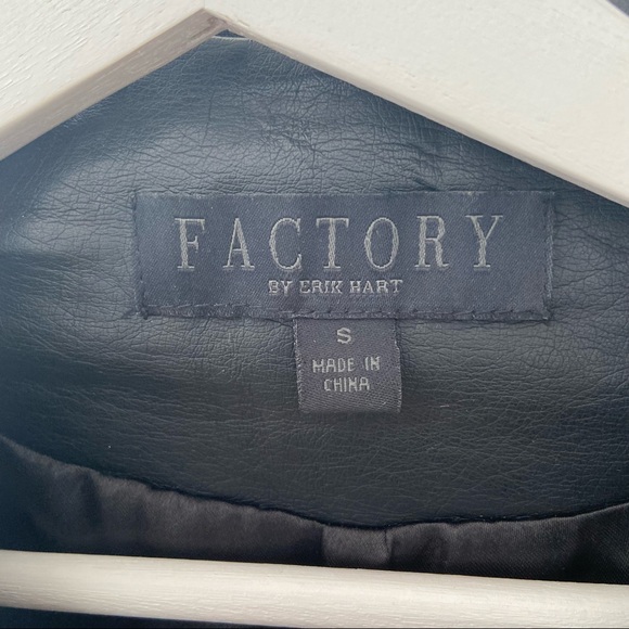 Vegan leather jacket - Picture 2 of 4